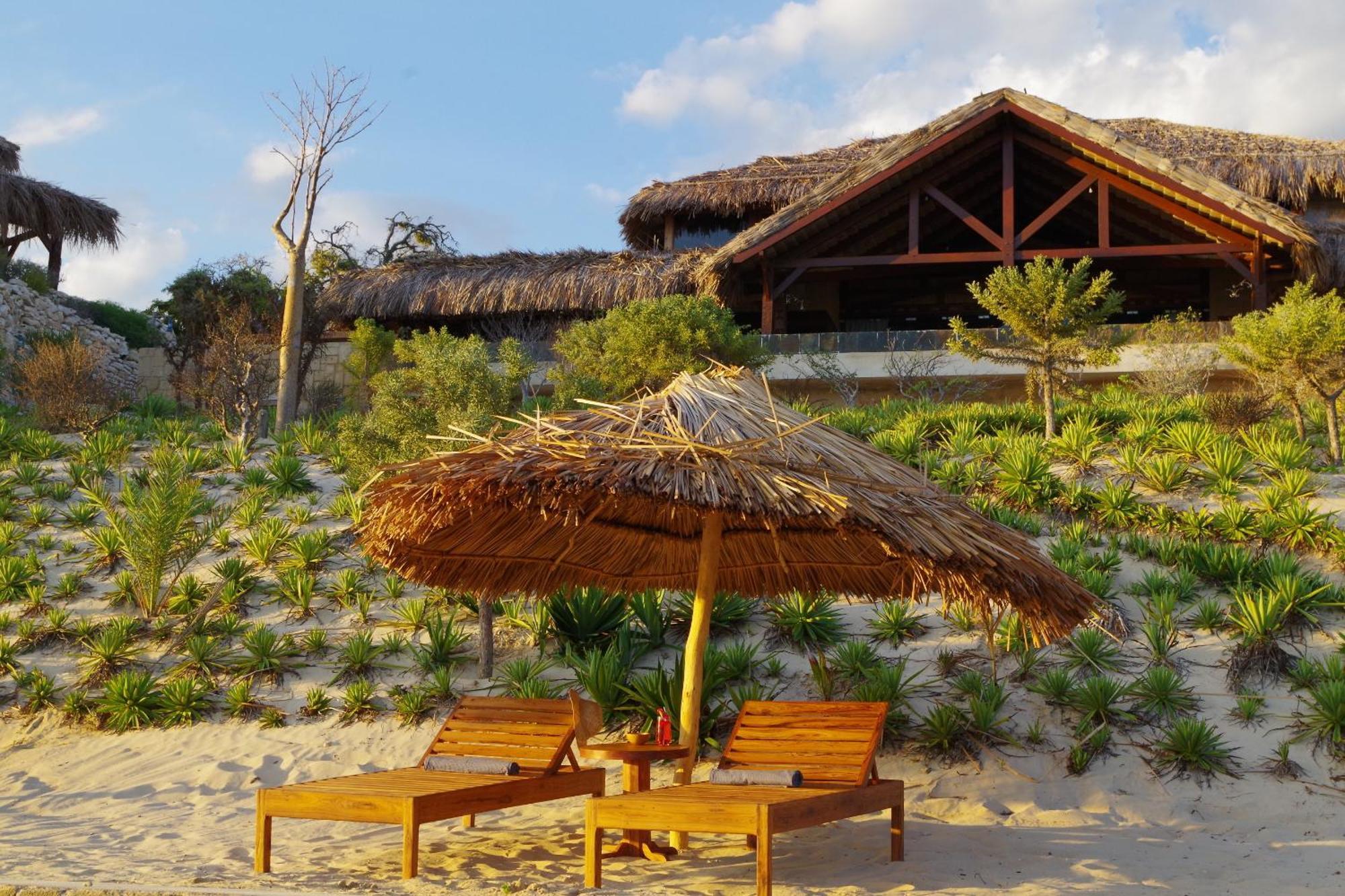 Demeure De La Compagnie Generale Des Huiles Precieuses Bed & Breakfast Ifaty Bagian luar foto