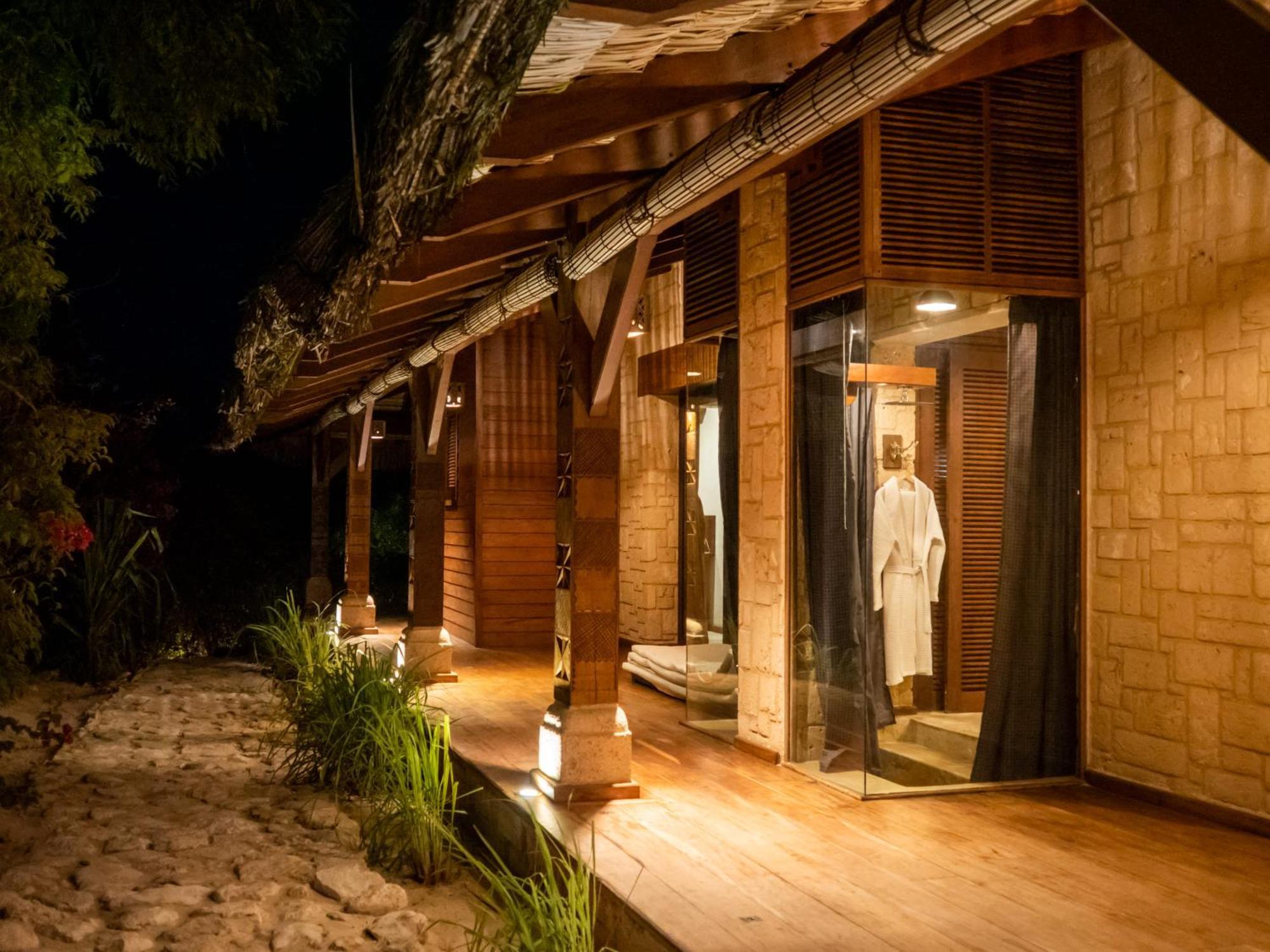 Demeure De La Compagnie Generale Des Huiles Precieuses Bed & Breakfast Ifaty Bagian luar foto